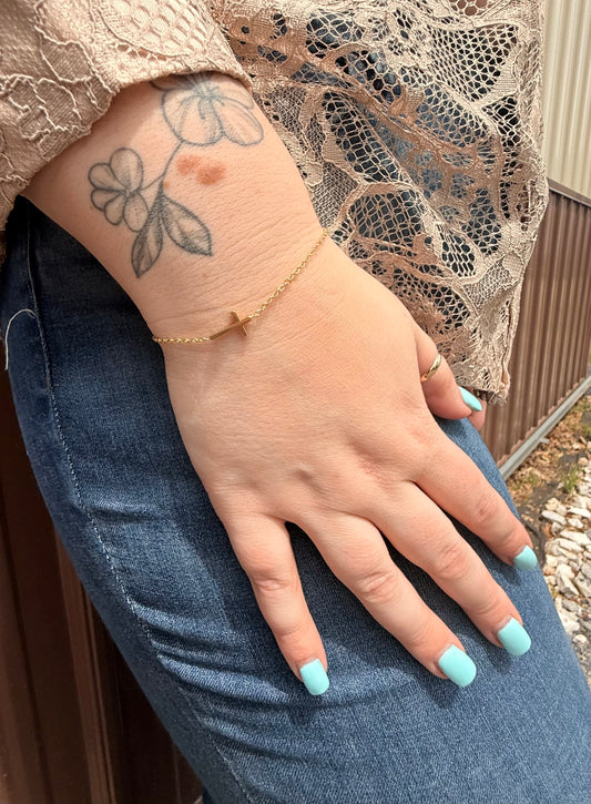 Faith Over Fear Cross Bracelet